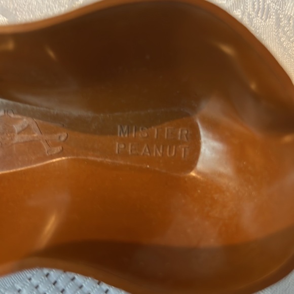 Vintage 1960's Planters Plastic Peanut Shaped Footed Nut Dish - Picture 4 of 8